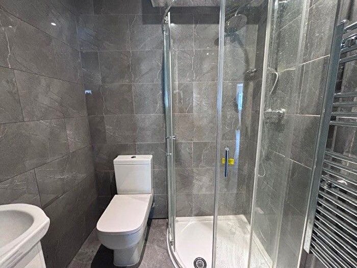 1 Bedroom Flat To Rent In Newhall Street, Swindon, SN1