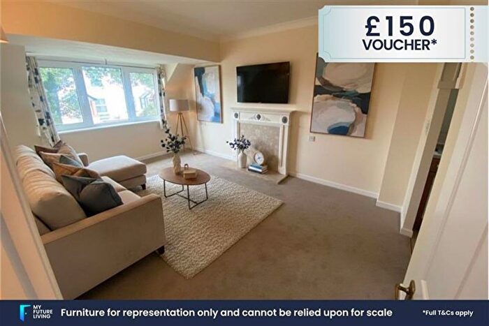 1 Bedroom Flat To Rent In Old School Court, Stowmarket, IP14