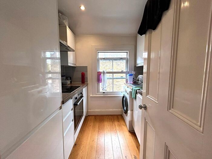 2 Bedroom Maisonette To Rent In Buckingham Road, Harrow, HA1