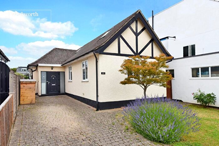 3 Bedroom Bungalow For Sale In Oaks Avenue, Worcester Park, KT4