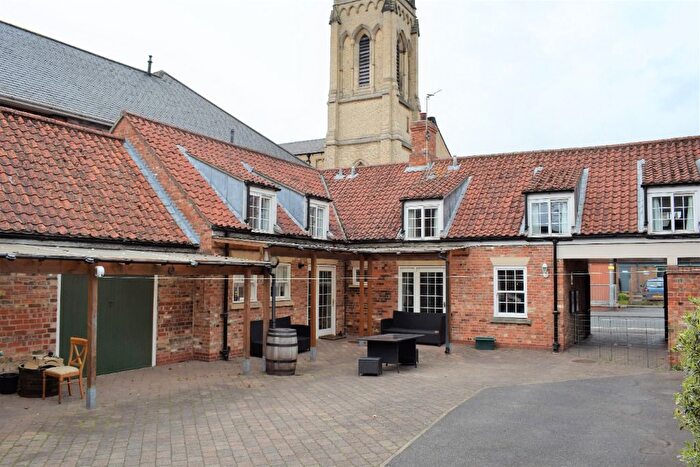 3 Bedroom Town House To Rent In Bigby Street, Brigg, DN20