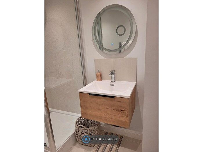 1 Bedroom Flat To Rent In Charlton Kings, Cheltenham, GL53