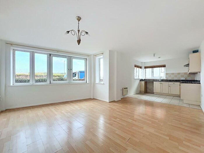 2 Bedroom Apartment To Rent In Jim Driscoll Way, Cardiff Bay, CF11