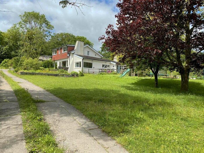 4 Bedroom Farm For Sale In Bancyfelin, Carmarthen, SA33