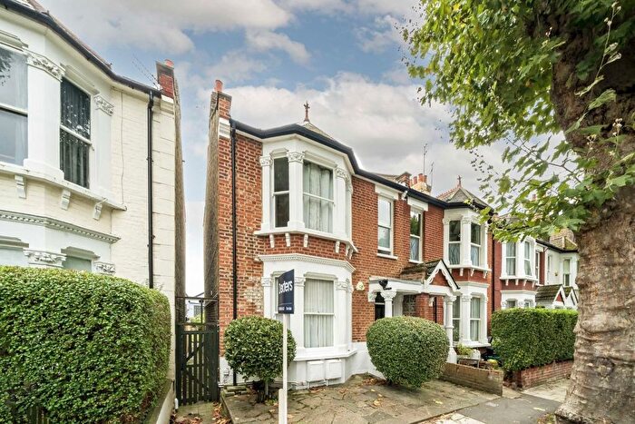 2 Bedroom Flat To Rent In Thorney Hedge Road, London, W4