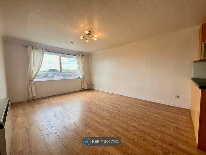 1 Bedroom Flat To Rent In Kenley Close, Barnet, EN4