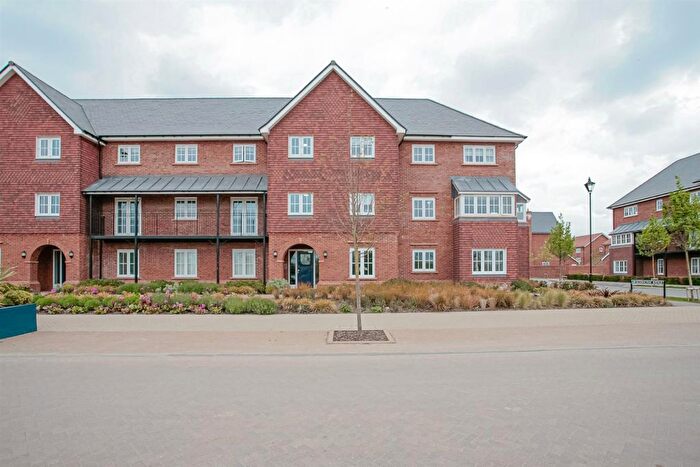 2 Bedroom Flat To Rent In Franklin Gardens, Didcot, OX11