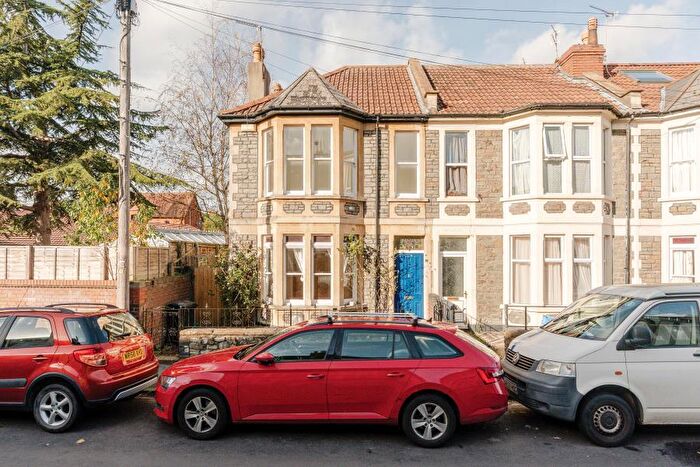3 Bedroom End Of Terrace House To Rent In Seymour Road - Bishopston, BS7