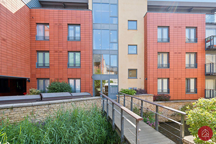 2 Bedroom Flat For Sale In Fisher Row, Oxford, OX1