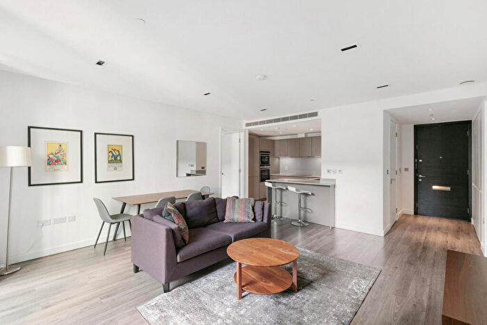 2 Bedroom Apartment To Rent In Cashmere House, London, E1