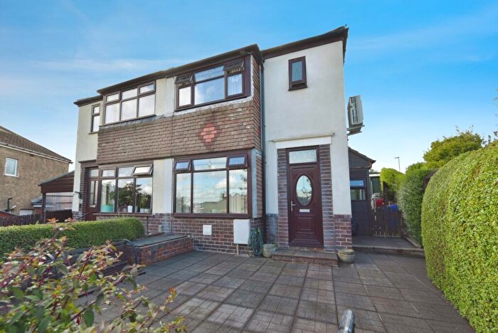 3 Bedroom Semi-Detached House For Sale In Cockayne Place, Sheffield, South Yorkshire, S8