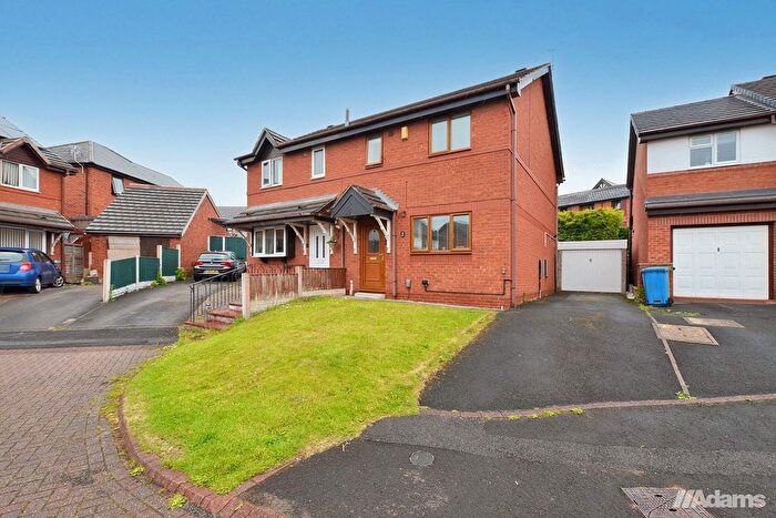 3 Bedroom Semi-Detached House For Sale In Burland Close, Runcorn, WA7