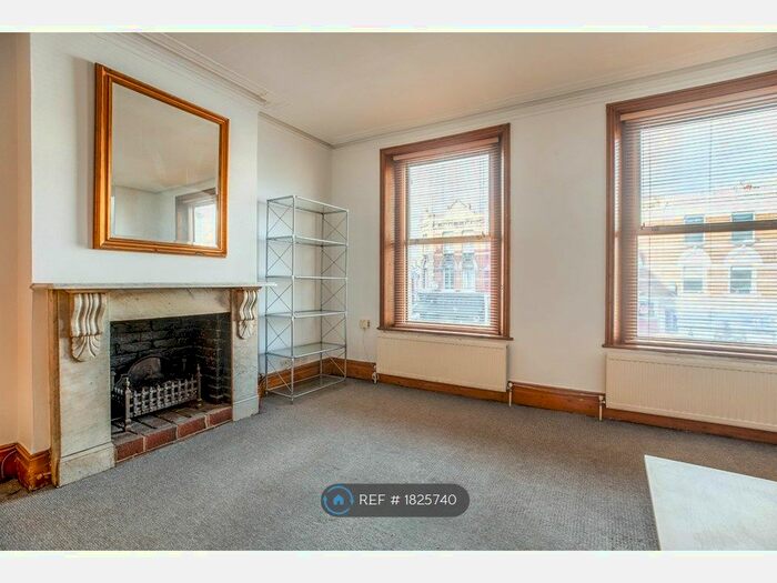 1 Bedroom Flat To Rent In Uxbridge Road, London, W12