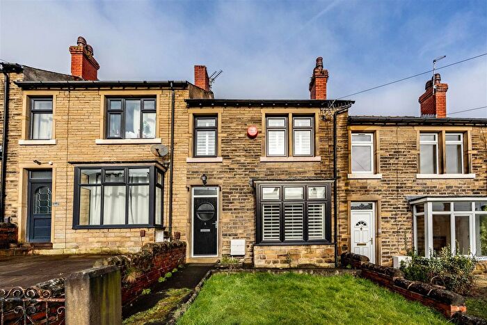 3 Bedroom Terraced House For Sale In Thornfield Avenue, Lockwood, Huddersfield, HD4