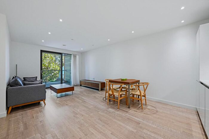 2 Bedroom Apartment To Rent In Calders Wharf, Saunders Ness Road, London, E14
