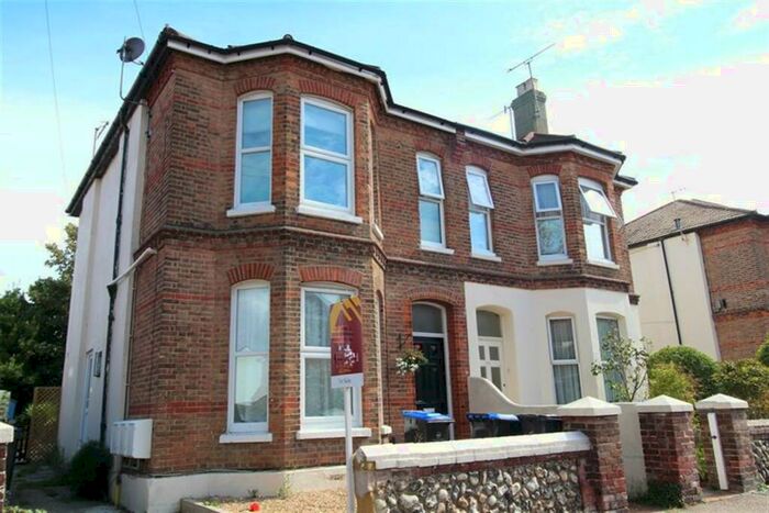 2 Bedroom Flat To Rent In Upper High Street, Worthing, BN11
