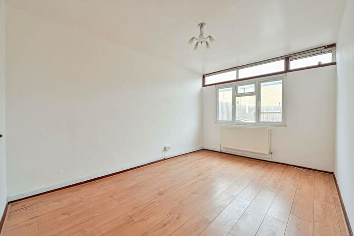 3 Bedroom Terraced House To Rent In Birch Close, Peckham, London, SE15