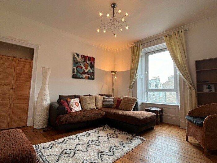 2 Bedroom Terraced House To Rent In George Street, Aberdeen, AB25