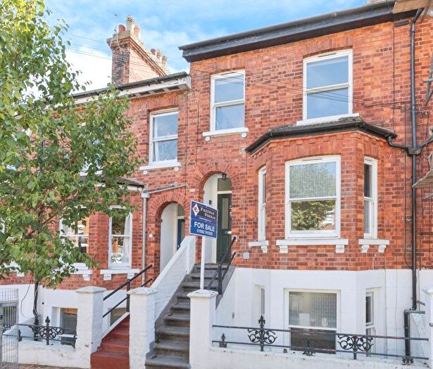 4 Bedroom Town House For Sale In Grosvenor Park, Tunbridge Wells, Kent, TN1