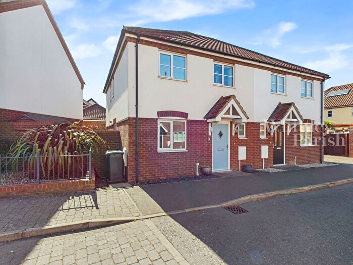 4 Bedroom Semi-Detached House For Sale In Prince William Way, Diss, IP22