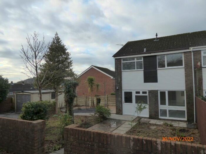 3 Bedroom Semi-Detached House To Rent In Sycamore Way, Carmarthen, SA31