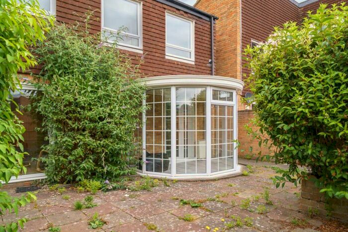 4 Bedroom House To Rent In Sturry Road, Canterbury, CT1