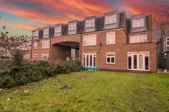 1 Bedroom Flat To Rent In Clarence Court, Colnbrook, SL3