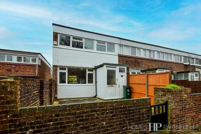 4 Bedroom End Of Terrace House To Rent In Charlock Close, Broadfield, RH11