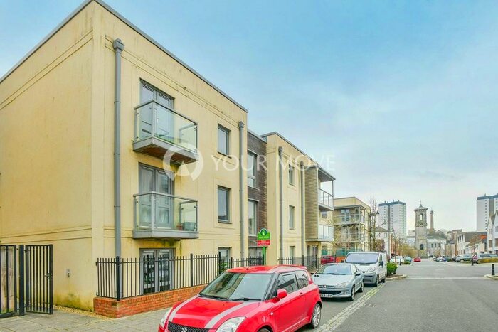 1 Bedroom Flat To Rent In Wall Street, Plymouth, PL1