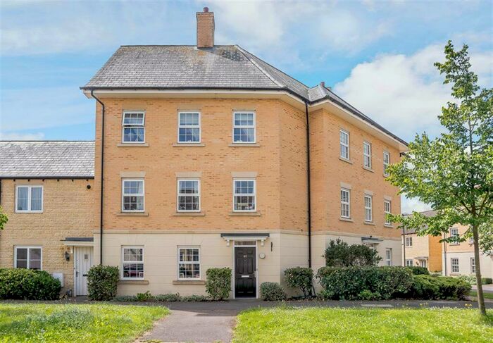 2 Bedroom Apartment To Rent In Elmhurst Way, Carterton, Oxfordshire, OX18