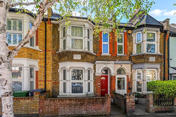 3 Bedroom Property For Sale In Coleridge Road, London, E17