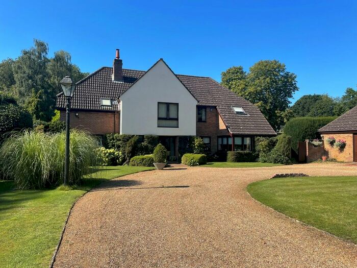 6 Bedroom Detached House For Sale In Brooke Gardens, Brooke, NR15