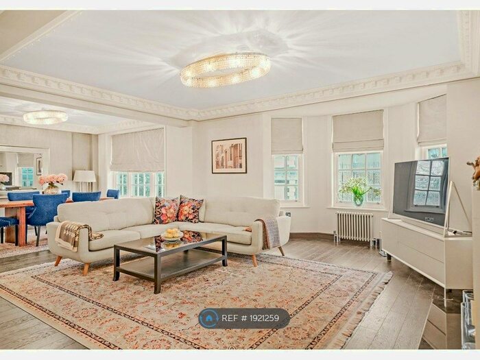 3 Bedroom Flat To Rent In Malvern Court, London, SW7