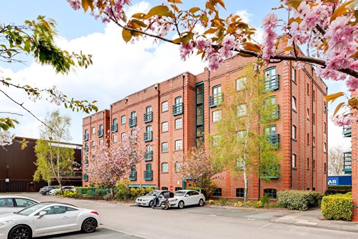 2 Bedroom Flat For Sale In Hoole Lane, Chester, CH2
