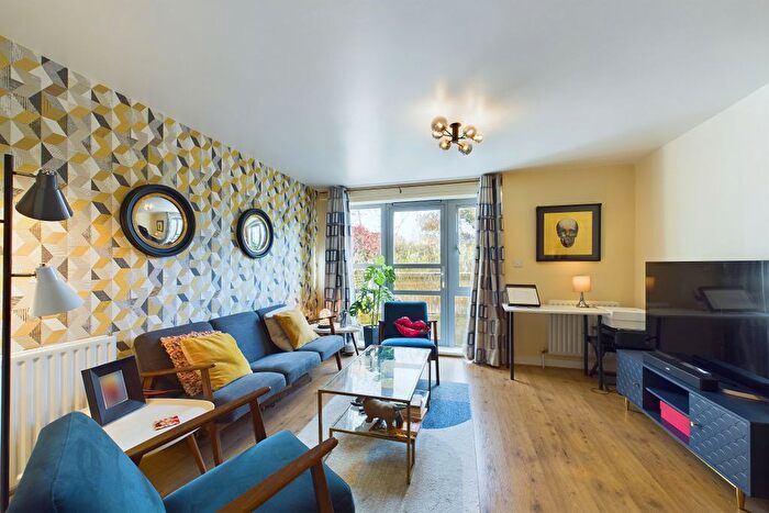 2 Bedroom Flat To Rent In Hindon Court, Wilton Road, Pimlico, London, SW1V
