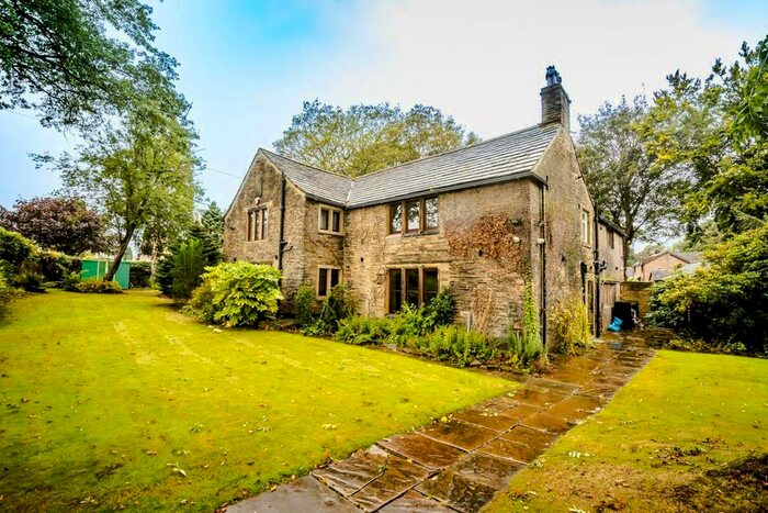 4 Bedroom Detached House To Rent In Green Lane, Brighouse, HD6