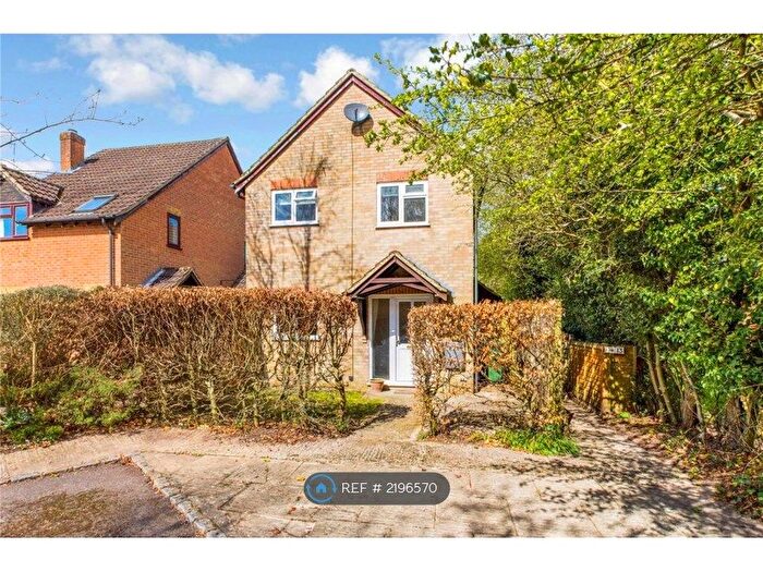 1 Bedroom Semi-Detached House To Rent In Carrington Crescent, Tadley, RG26