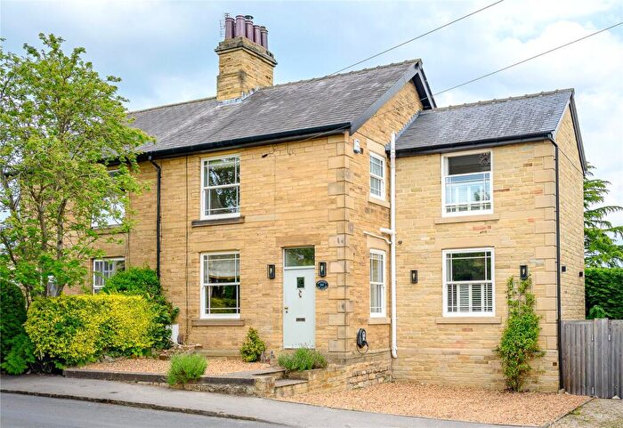 4 Bedroom Semi-Detached House For Sale In The Village, Thorp Arch, LS23
