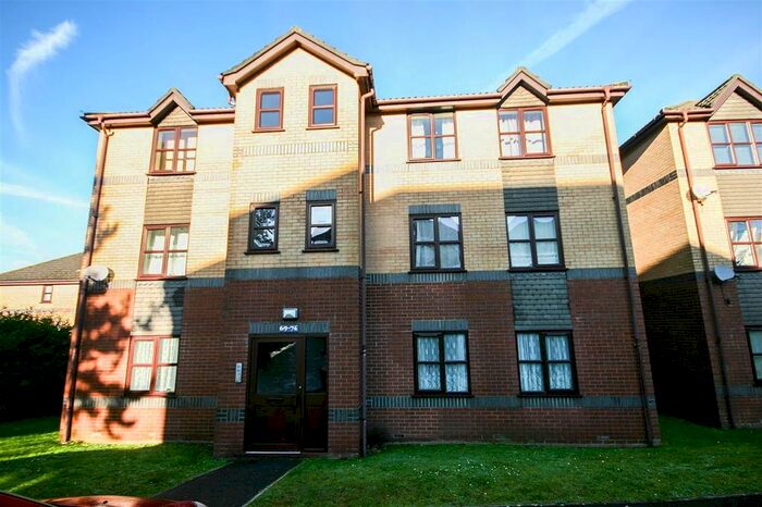 2 Bedroom Flat To Rent In Briarswood, Shirley, Southampton, SO16