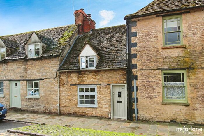 2 Bedroom Cottage To Rent In High Street, Cricklade, SN6