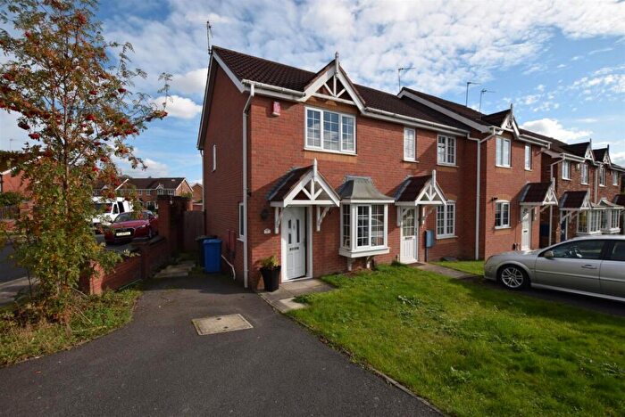 2 Bedroom Town House To Rent In Rossington Drive, Littleover, Derby, Derbyshire, DE23