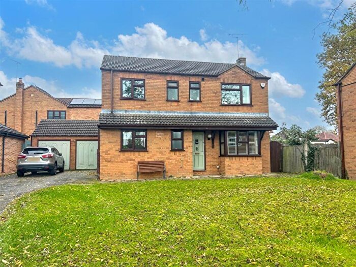 4 Bedroom Detached House For Sale In Oval Court, Littleover, Derby, DE23