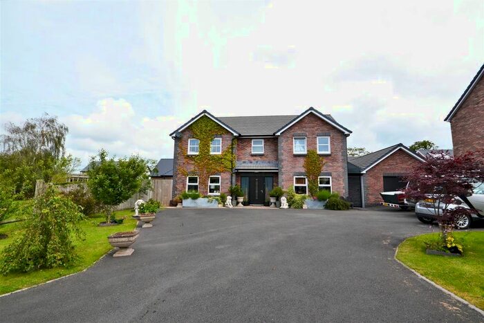 4 Bedroom Detached House For Sale In Maesglasnant, Carmarthen, SA31