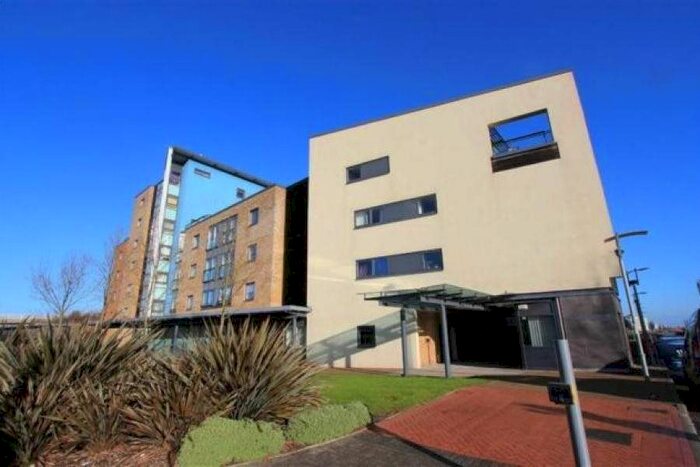 1 Bedroom Flat To Rent In Flatholm House, Ferry Court, Cardiff CF11