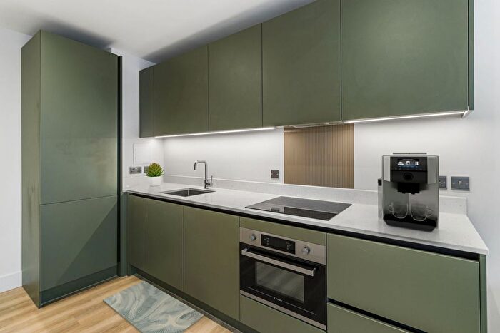 Studio To Rent In Momento, Staines, TW18