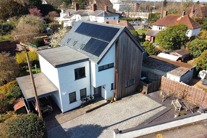 3 Bedroom Detached House For Sale In Wendan Road, Newbury, RG14