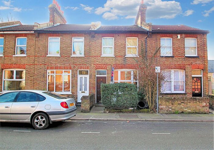 2 Bedroom Cottage To Rent In Chiltern View Road, Uxbridge, Middlesex, UB8