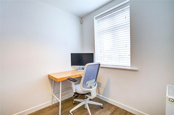 3 Bedroom Semi-Detached House For Sale In Sunningdale, Durham, DH1