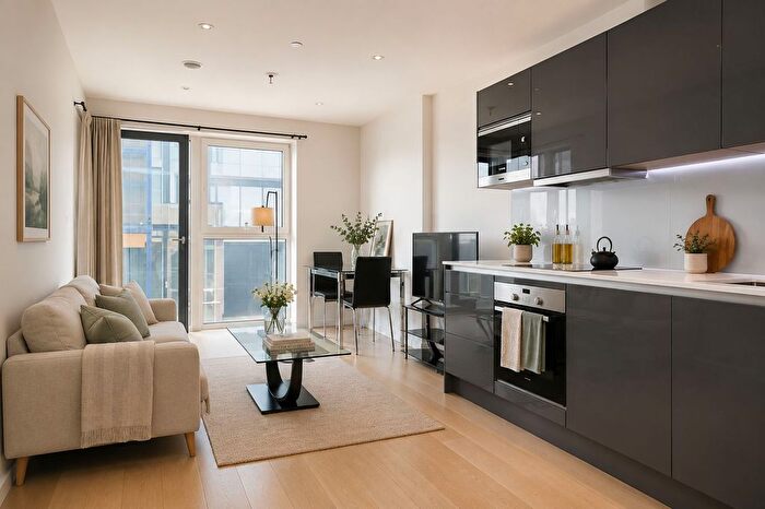 1 Bedroom Flat For Sale In Glasshouse Gardens, Queen Elizabeth Olympic Park, E20