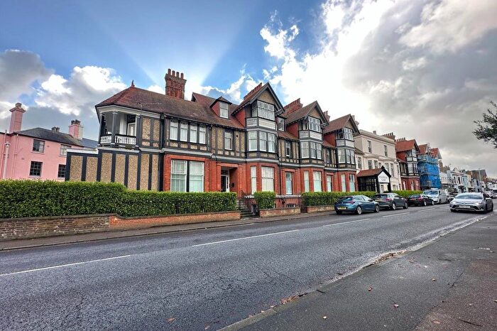 3 Bedroom Flat To Rent In Dover Road, Walmer, CT14